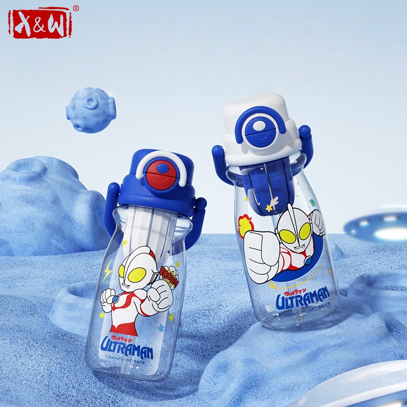 X Sports Equipment - X&W ウルトラマン用 700ML スポーツボトル 漏れ防止ウォーターカップ 茶こし＆目盛り付き