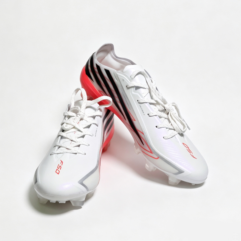 2026年プレミアム品質オリジナルメンズサッカースパイク滑り - Sports Equipment For Boys のレビューと価格