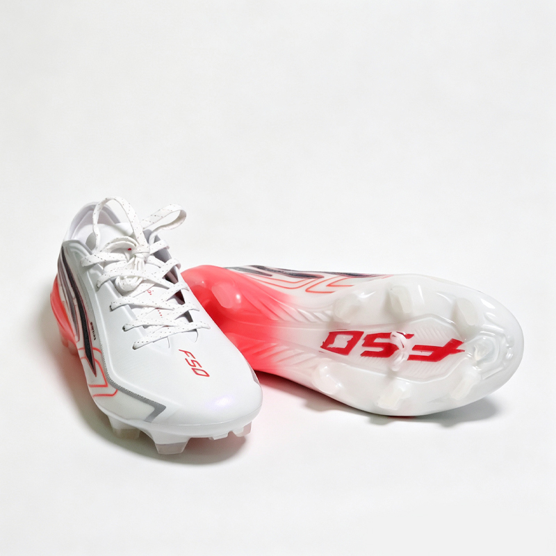 2026年プレミアム品質オリジナルメンズサッカースパイク滑り - Sports Equipment For Boys のレビューと価格