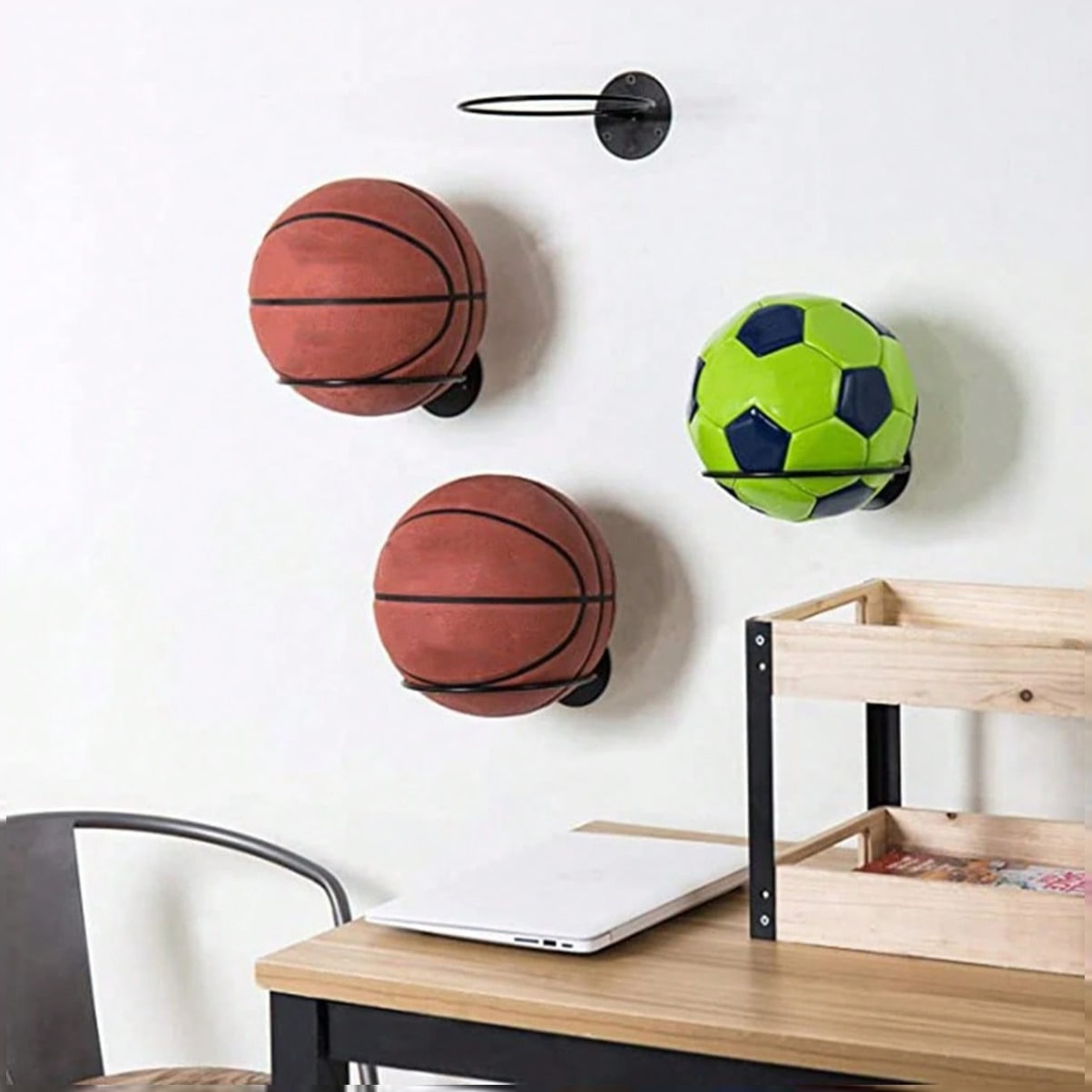 省スペース壁掛けバスケットボールディスプレイスタンド - ホ - Sports Equipment Holder のレビューと価格