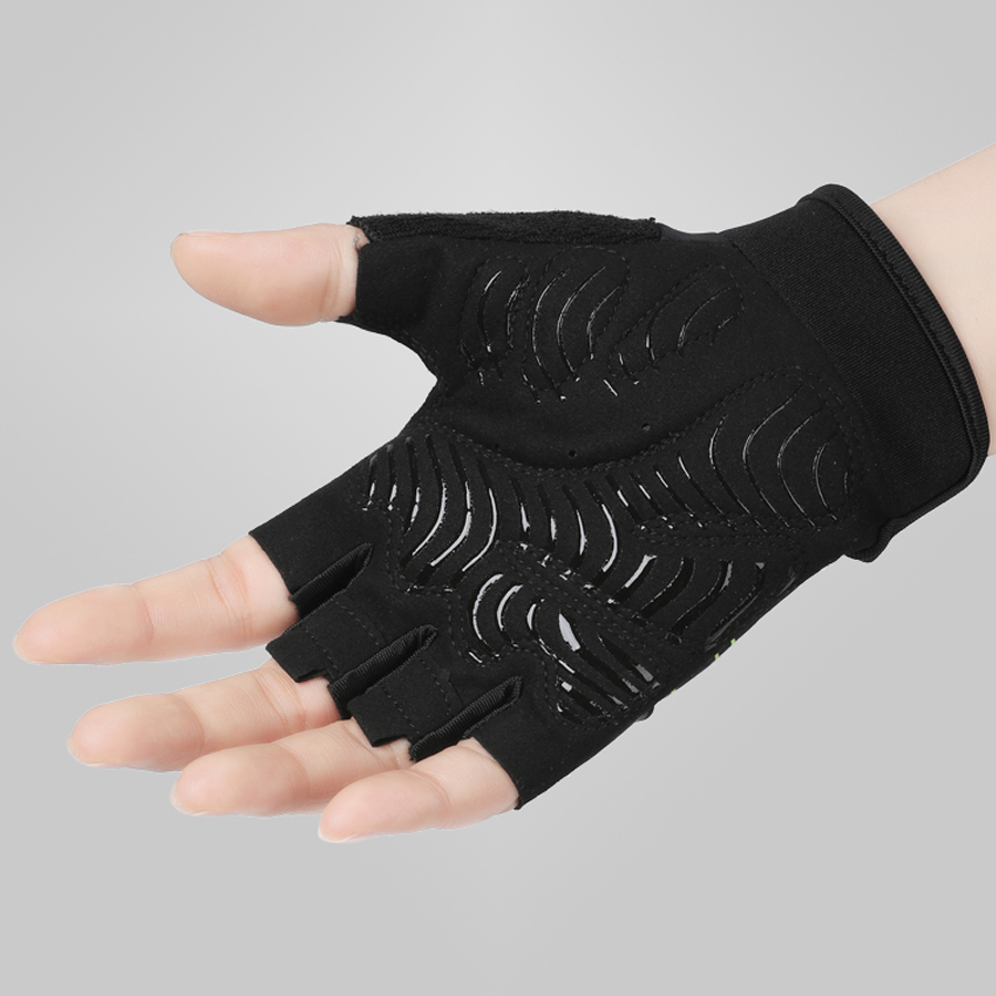 通気性のある滑り止めスポーツグローブスピニングバイクフィット - Sports Equipment With Names のレビューと価格
